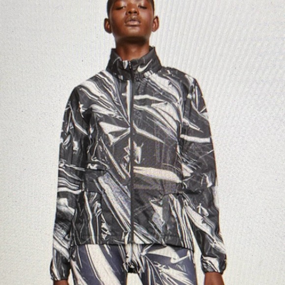 Nike Shield Full Zip Running Jacket Black Large Rain Repellant Large - Picture 8 of 10